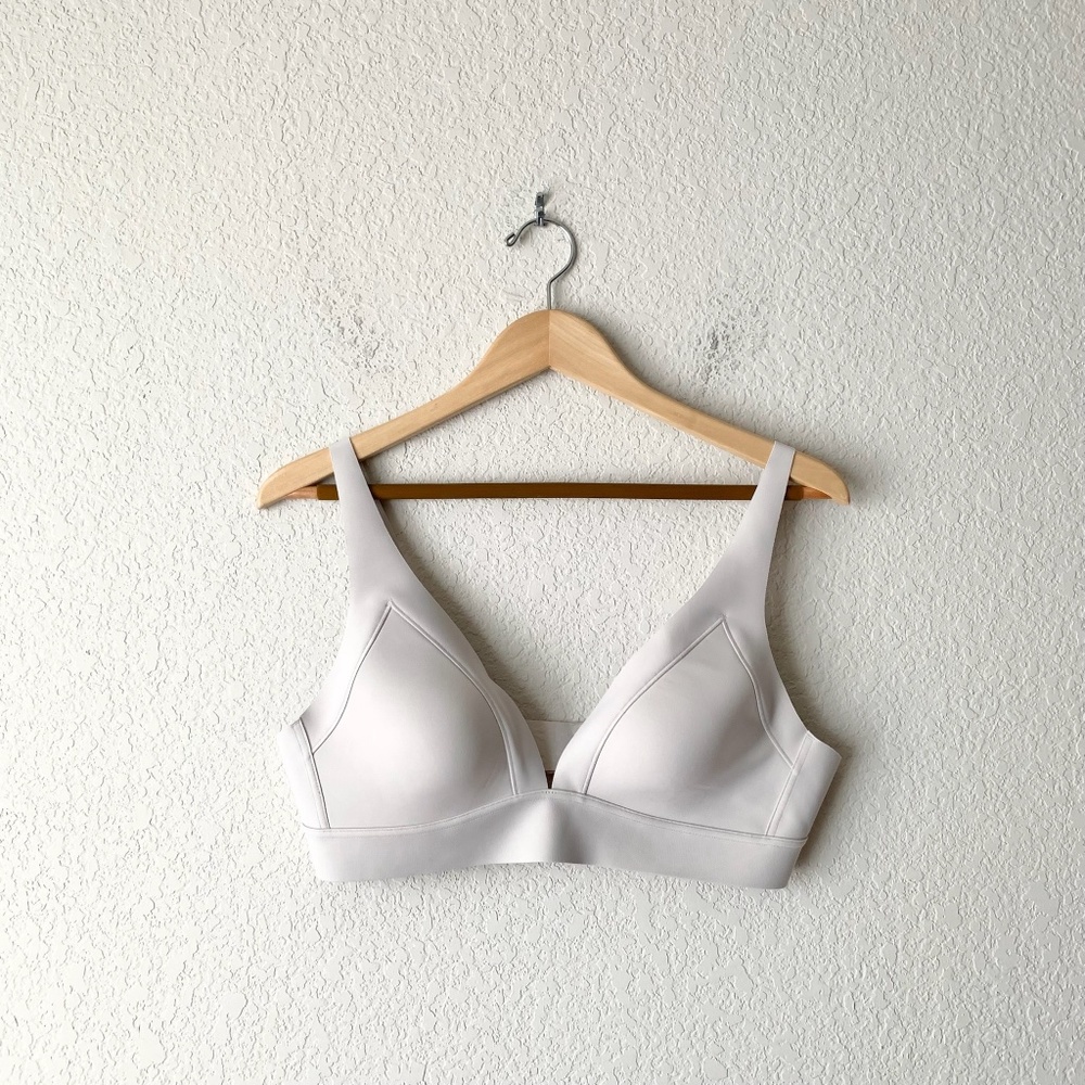 ATHLETA Essential Bra A-C Grey / Taupe